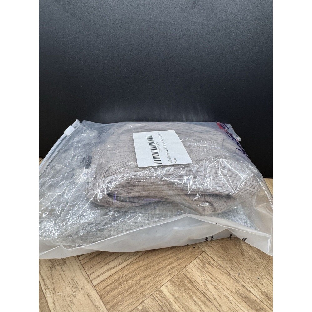 NEW With Tag Lot of Two Tanks Grey And Khaki Ribbed Amilia Square Neck Size XL - Picture 4 of 11